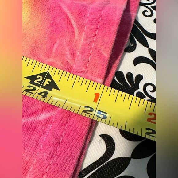 Be Kind - Women’s neon tie dyed Be Kind short sleeve t-shirt - Picture 7 of 7